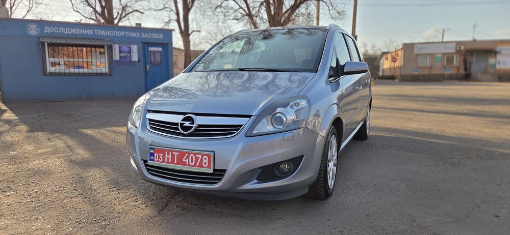 Opel Zafira 1,6 бензин