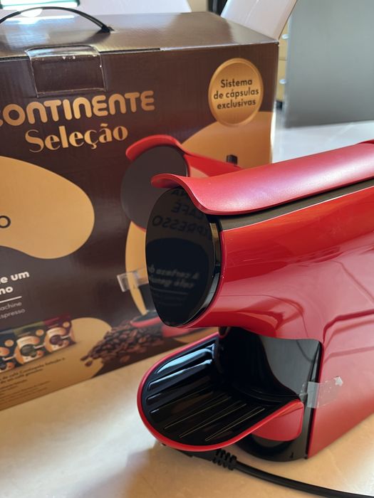 Maquina de café da marca Continente.