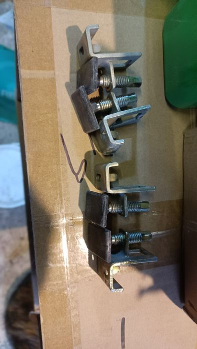 Меблеві ніжки, опори