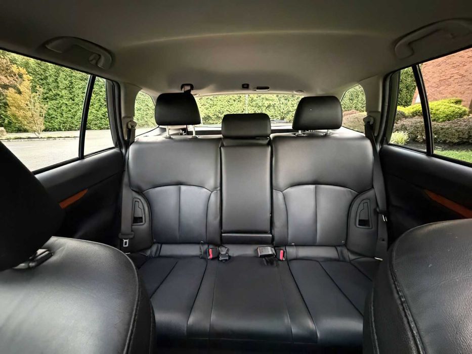 Subaru Outback 2.5i Limited      2013