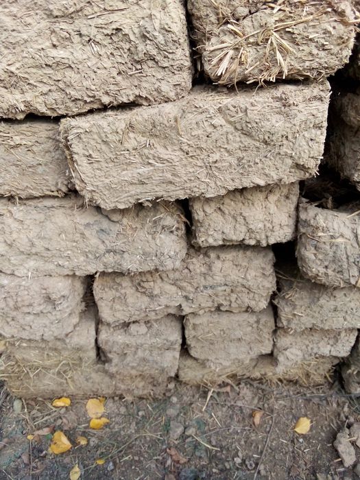 Продается саман (Лампач)