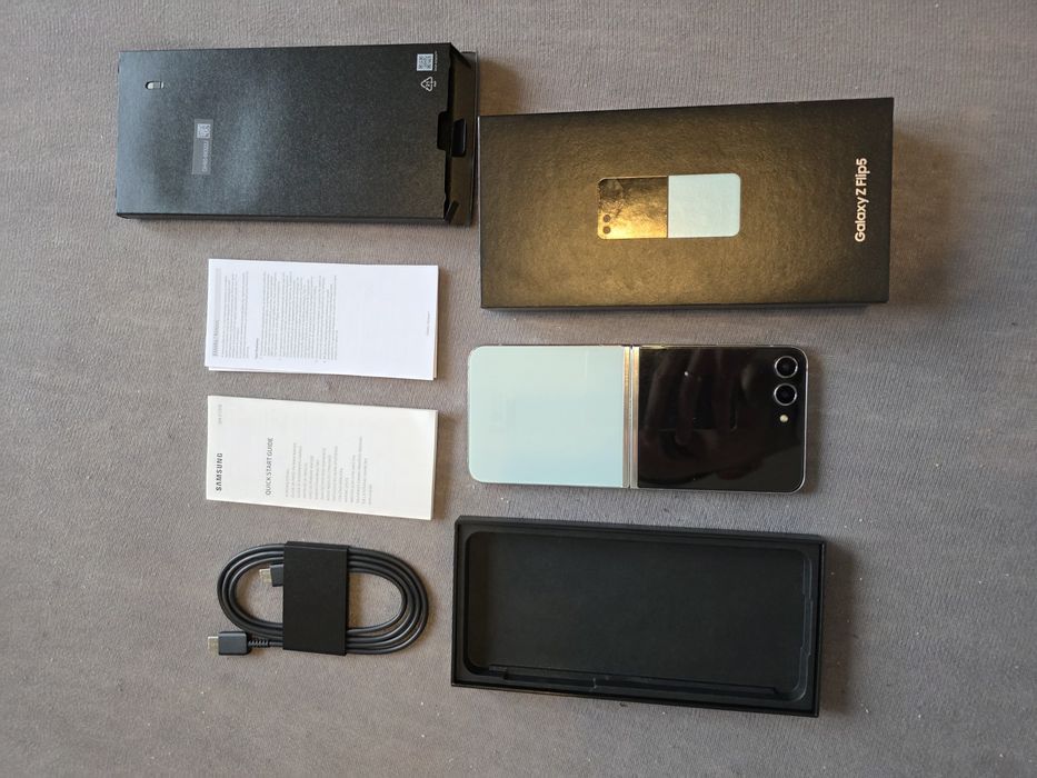 Telefon Komórkowy Samsung Galaxy Z Flip 5 (USZKODZONY)