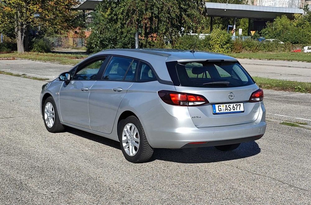 Opel Astra K 1.4 Turbo benzyna kamera czujniki