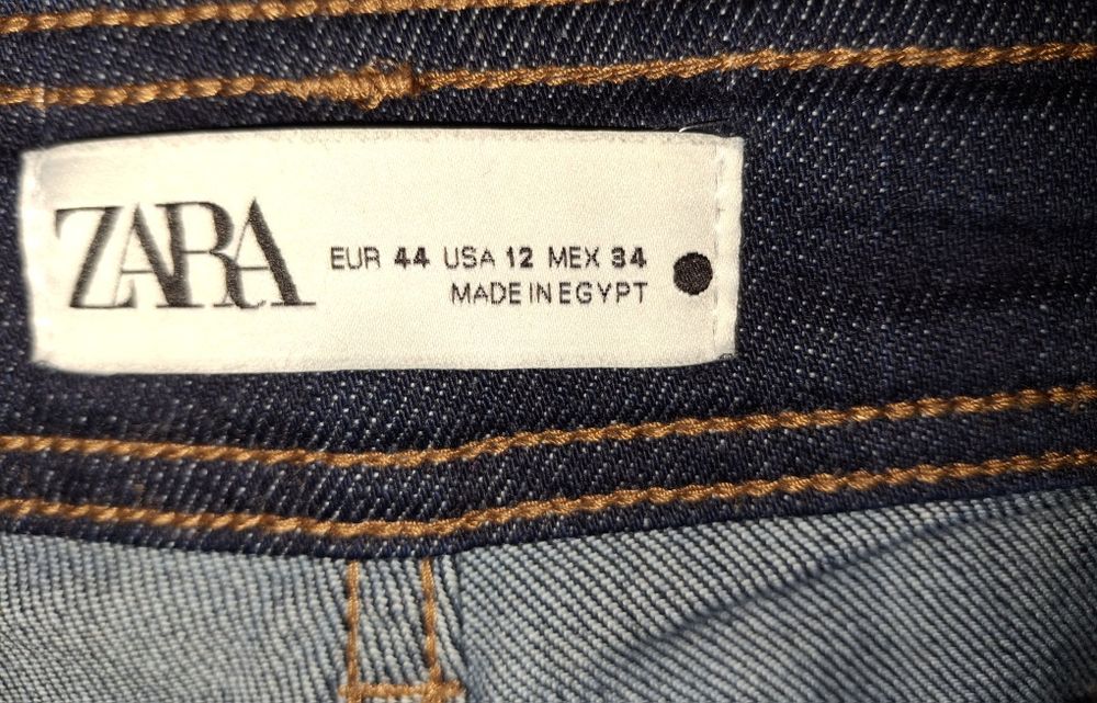 Стильні джинси Zara, модель Wide Leg (широкі штанини).