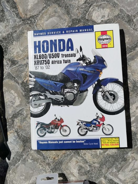 Livro e visor Transalp