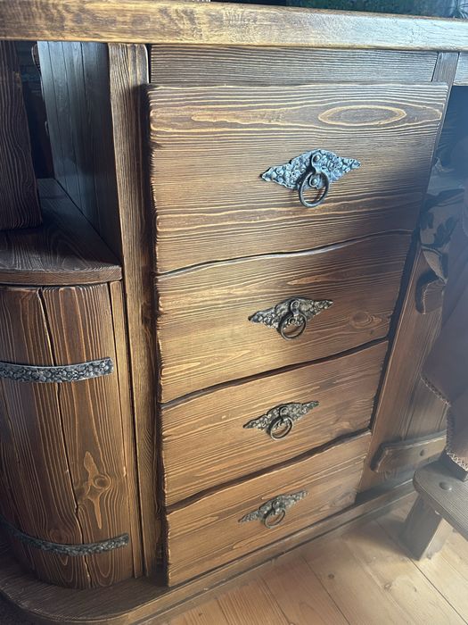 Продам кухню під старовину .Терміново .