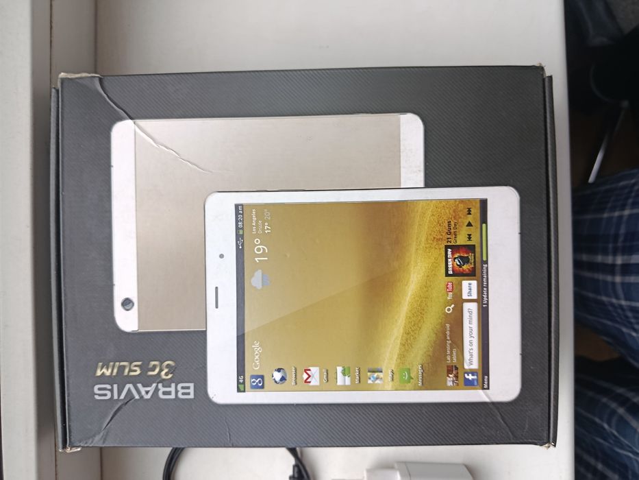 Планшет Bravis 3G Slim