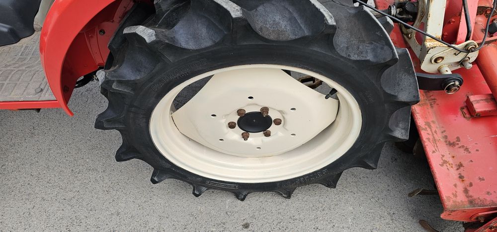 Mitsubishi MT 200 Трактор Мінітрактор