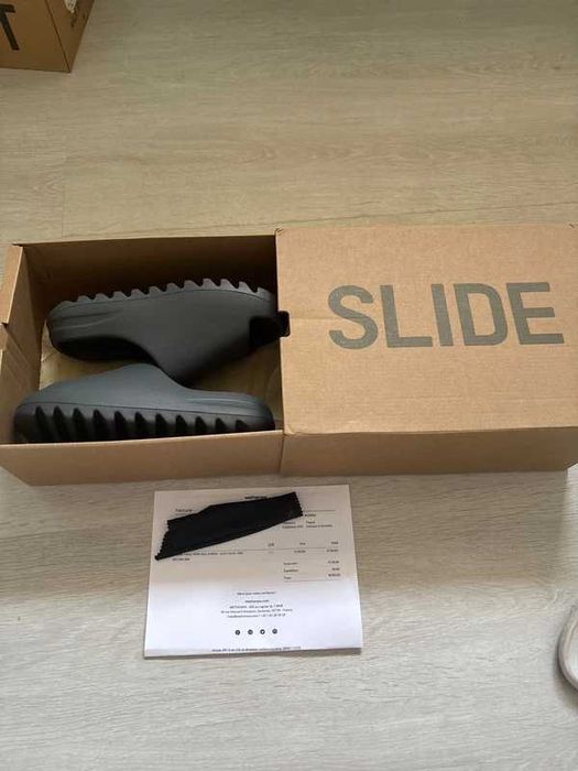 adidas Yeezy Slide 38