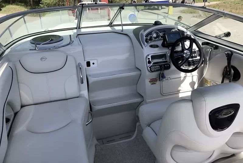 Катер Crownline 250 CR