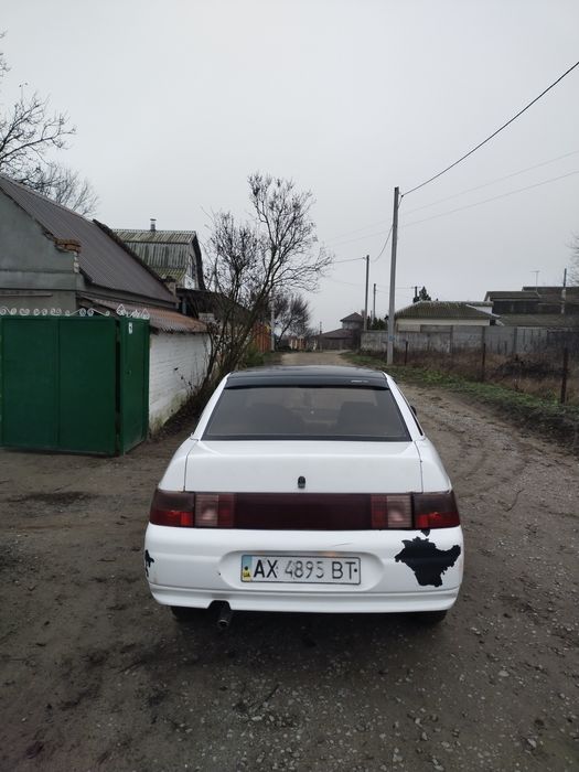 Продам неплохой авто ваз 2110.газ.бензин.свежий антифриз.новый стартер