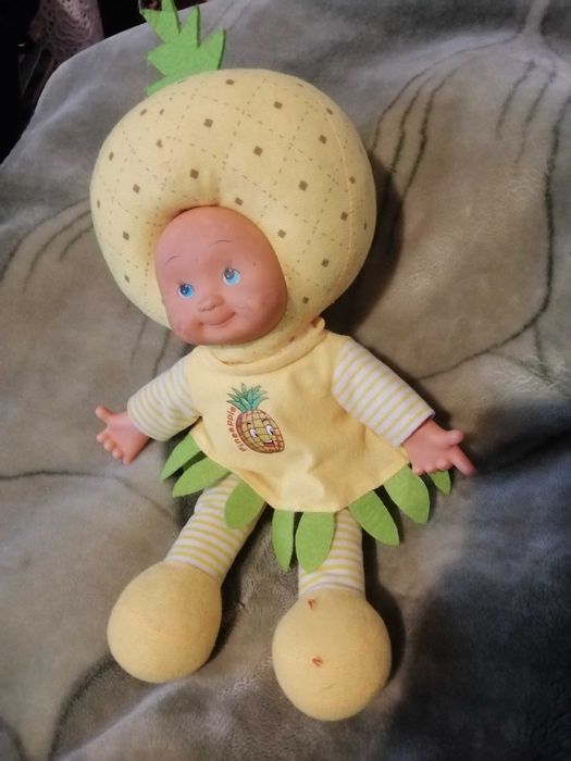 Лялька Ананасик гарненька