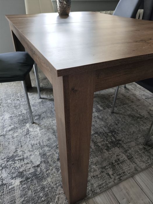 Stół rozkładany  .