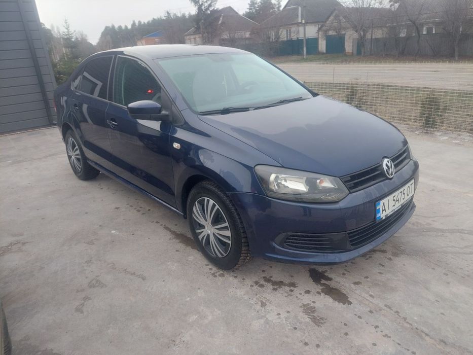 Продам семейный автомобиль