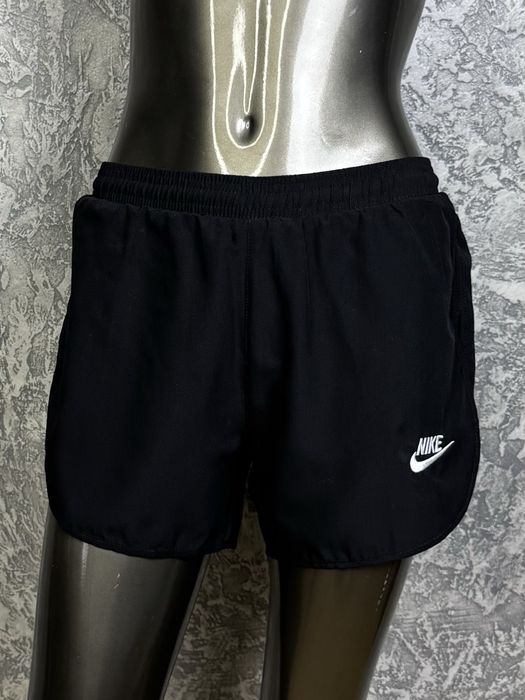 Nike dri-fit шорты М размер женские беговые черные