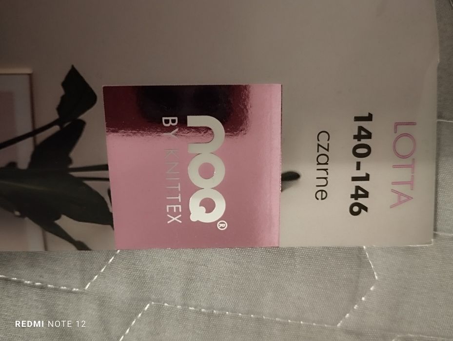 Rajstopy dziewczęce dziecięce czarne 3D Lotta 140-146 koronkowy wzór