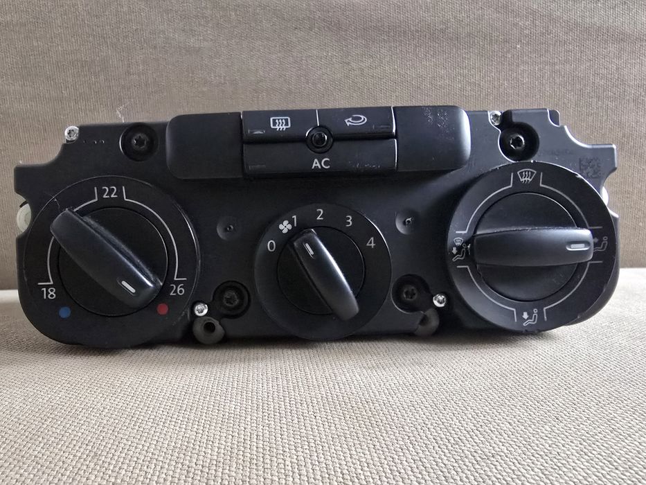 Panel nawiewu VW Caddy Maxi