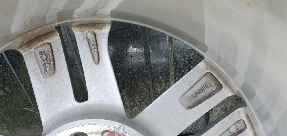 Felgi aluminiowe 16 Toyota, Suzuki plus opony -okazja