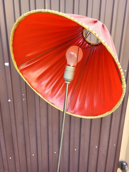 Lampa z stolikiem PRL