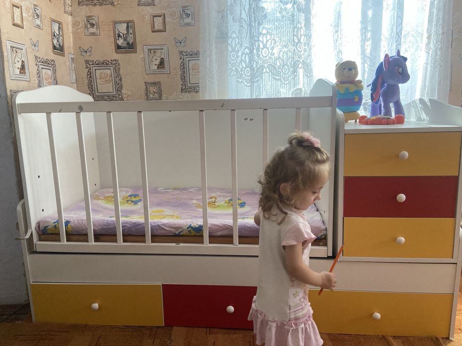 Продам детскую кроватку