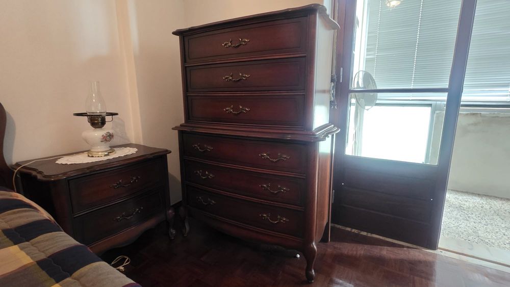 Quarto Antigo com colchão