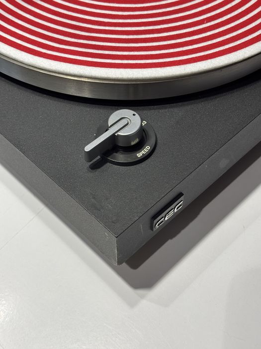 Gramofon CEC BD-2200