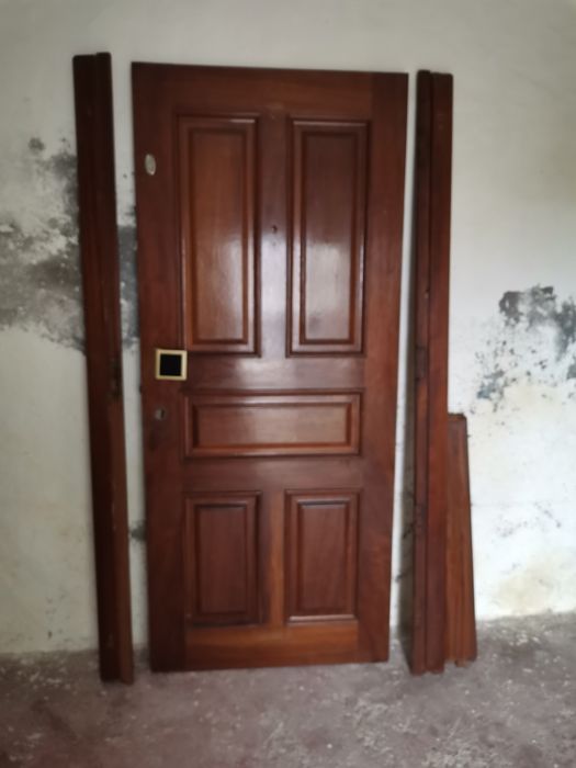 Portas em Madeira