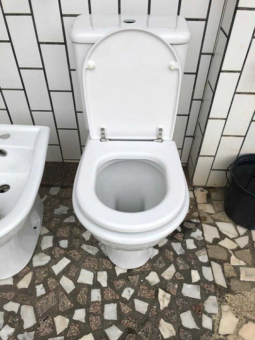 Louça de casa de banho Valadares