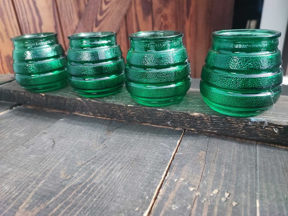 Zielone szkło wazoniki świeczniki
