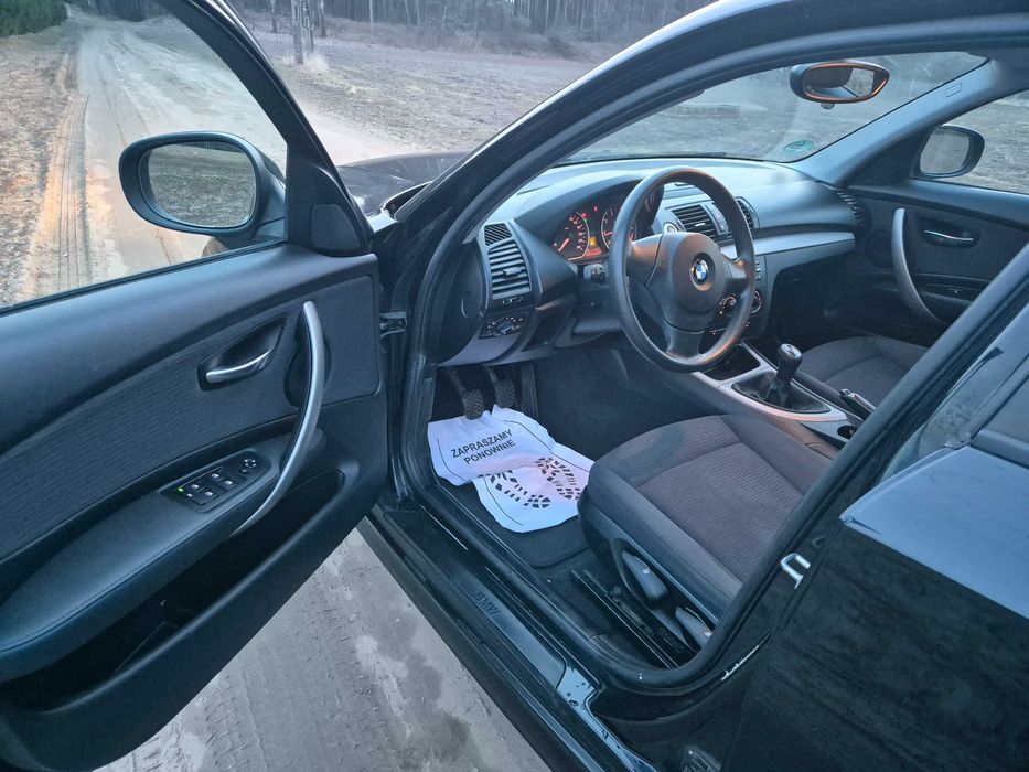 Bmw**serii*1**2.0**benzyna**polift**2010rok