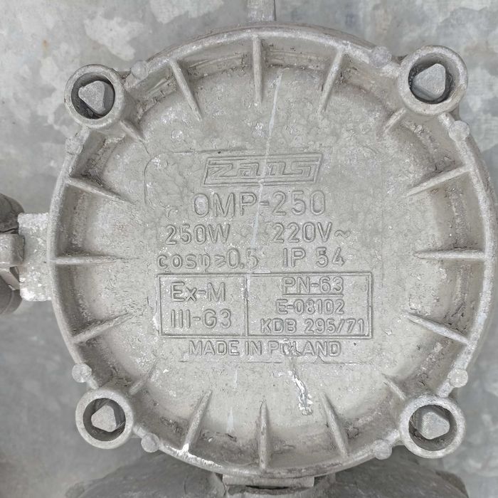 Przemysłowe lampy Zaos OMP-250 duże przeciwwybuchowe LOFT