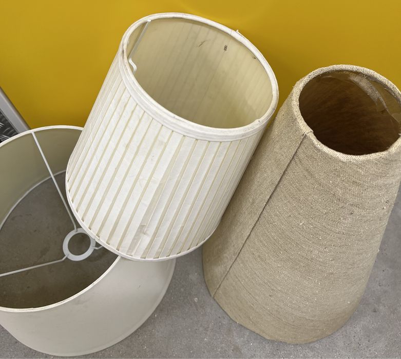 Abajur em tons creme