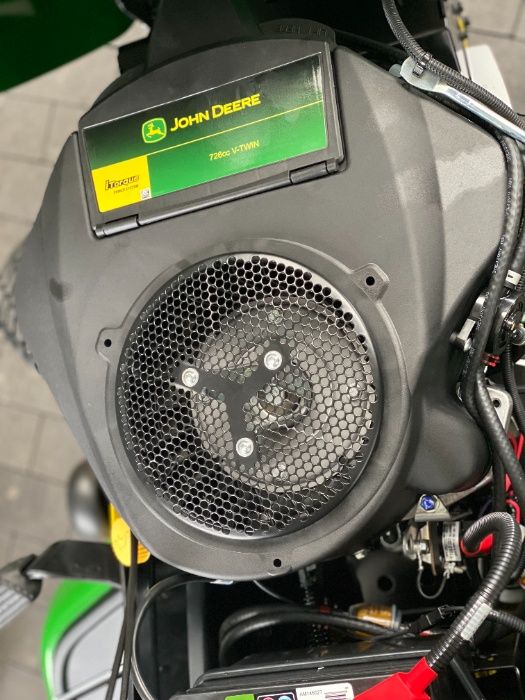 Traktor Ogrodowy JOHN DEERE X350R / V-TWIN 726 cm³ / AGREGAT 107 CM