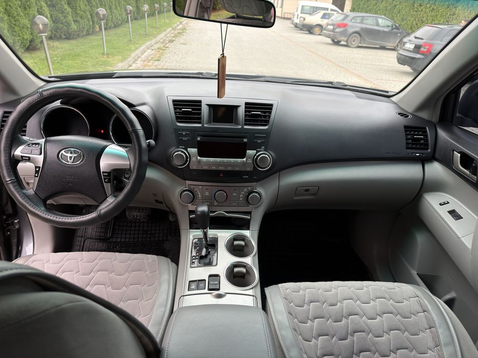 Toyota  Highlander