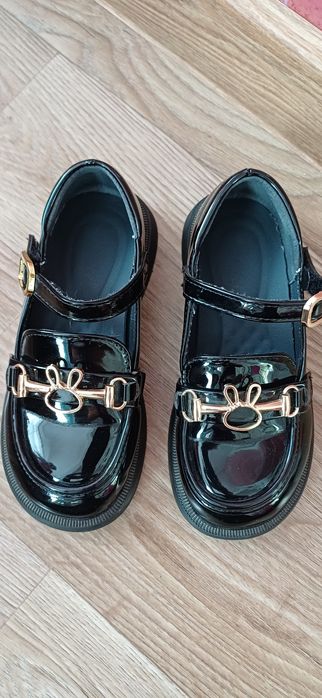 Туфлі для дівчинки