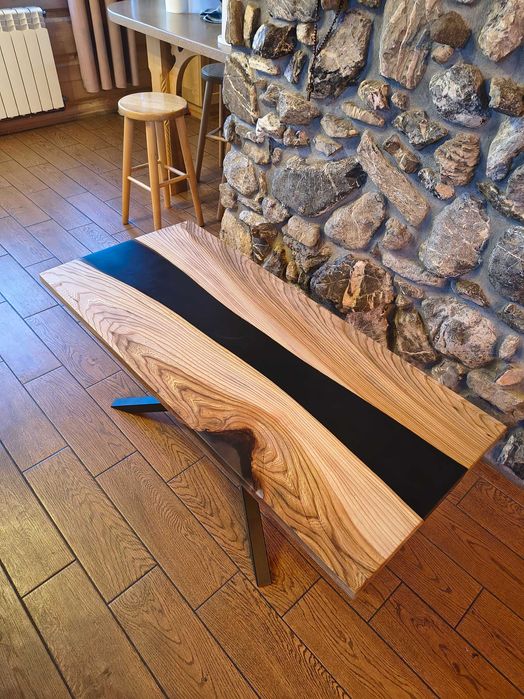 Stolik kawowy 115×55 – żywica + drewno lite, ręczne wykonanie