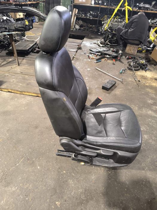 Chevrolet volt 2 салон кожа подогрев