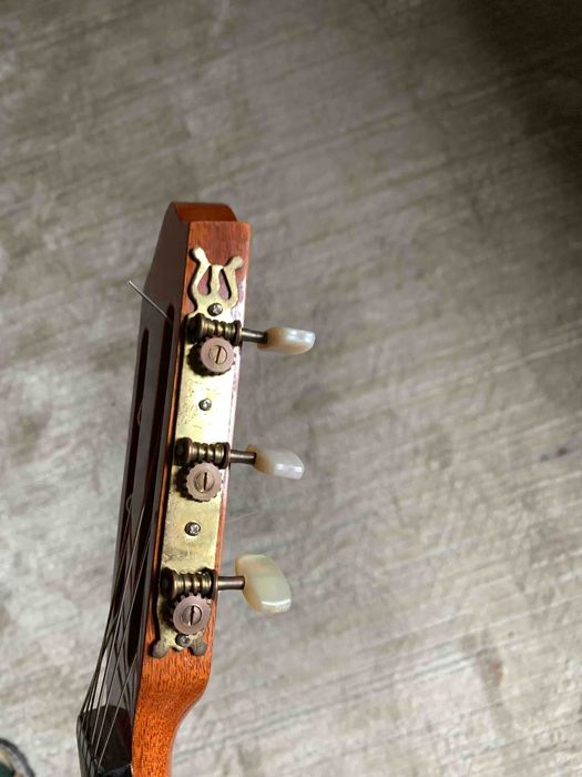 Guitarra clássica J Camurat ano 1971