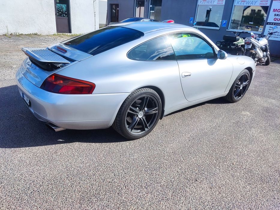 Porsche Carrera 911 996