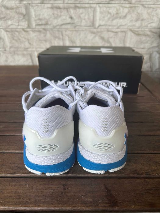 Buty sportowe UNDER ARMOUR Hovr