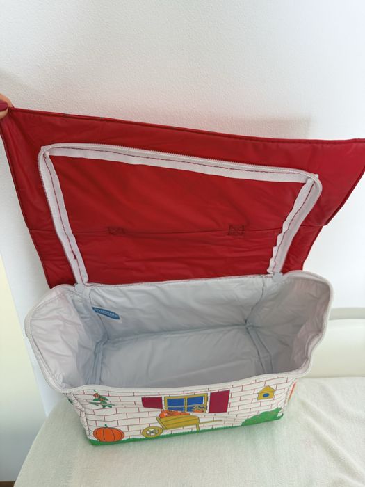 Lancheira com design de casa,