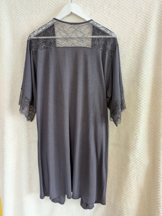 Grafitowe kimono, peniuar z koronką. Oversize