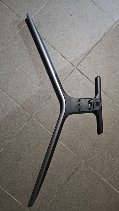 Stopa do TV Samsung NU7500