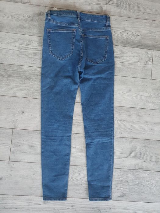 Spodnie jeansy pull&bear