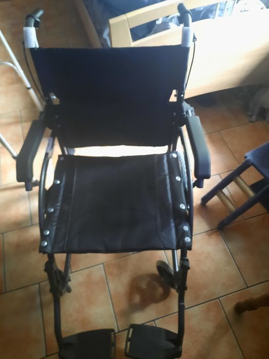 Nowy wózek inwalicki  odbiur osobisty
