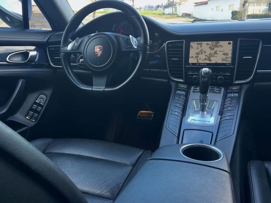 Porsche Panamera V6 250cv | Caixa Automática | Teto Abrir | Pele |