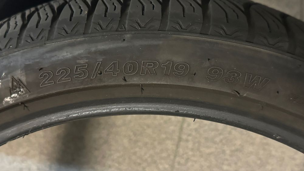 Jogo de 4 Pneus de BMW 420d