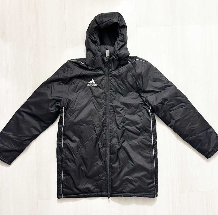 2 Casacos (Comprido Futebol Adidas e Corta Vento Nike)