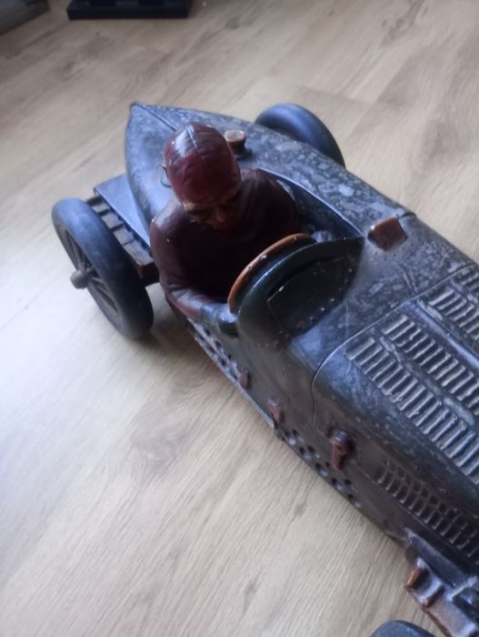 Auto drewno zabytek