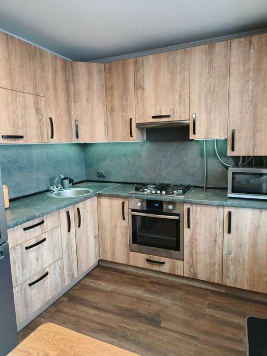 Продаж 2кім.Кв. 2/10кирп.НОВОБУДОВА. Євроремонт.Меблі.Техн. Зайти-жити